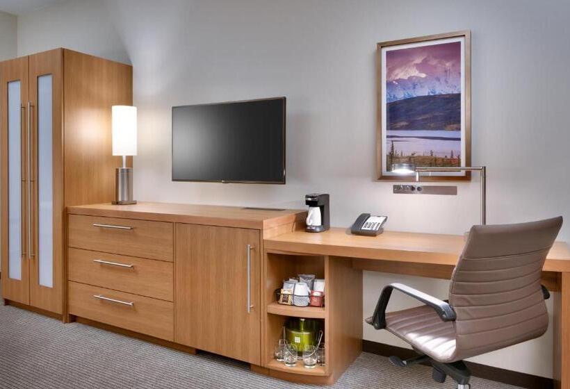 هتل Hyatt Place Anchorage Midtown