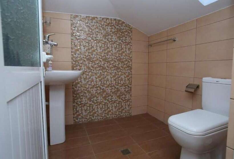 پانسیون Guest House Himaj