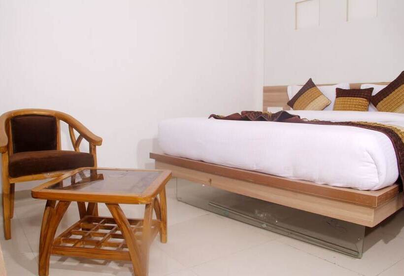 پانسیون New Frontier