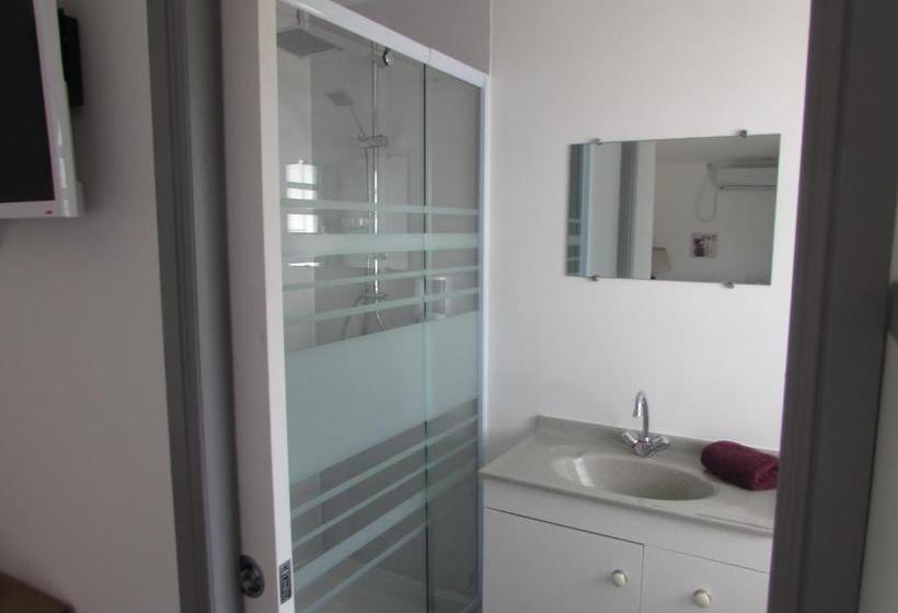 تختخواب و صبحانه Tom Chez Tom Et Dilou