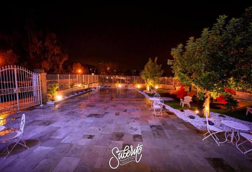 مبيت وإفطار Suberito Rooms&bar