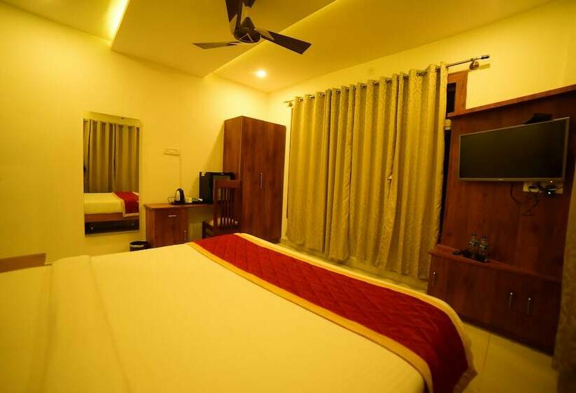 בית מלון כפרי Castle Continental Premium