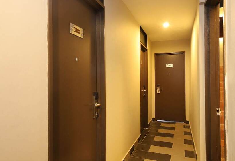 هتل Oyo 910 Hills Residence