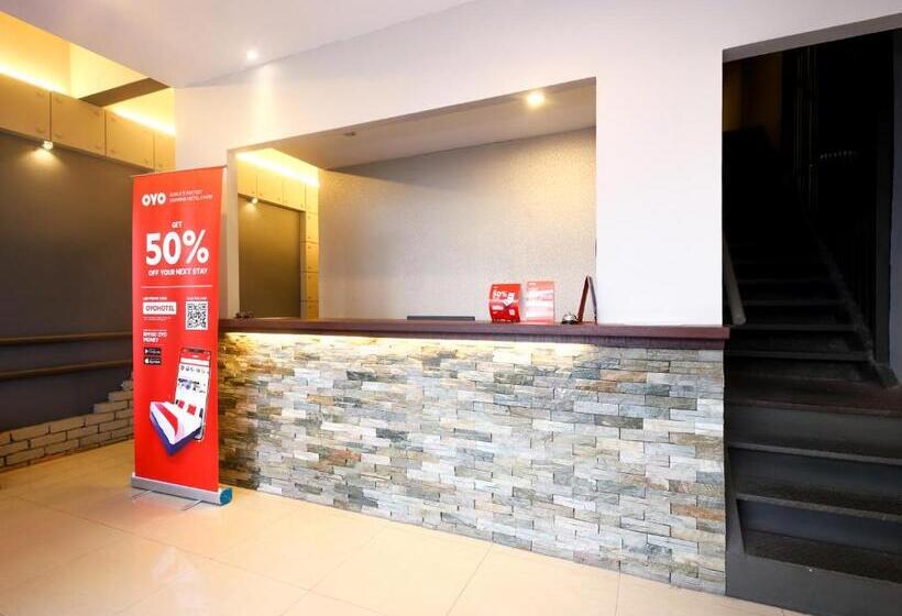 هتل Oyo 910 Hills Residence