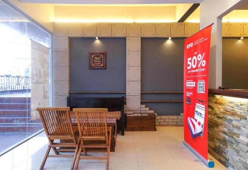 هتل Oyo 910 Hills Residence