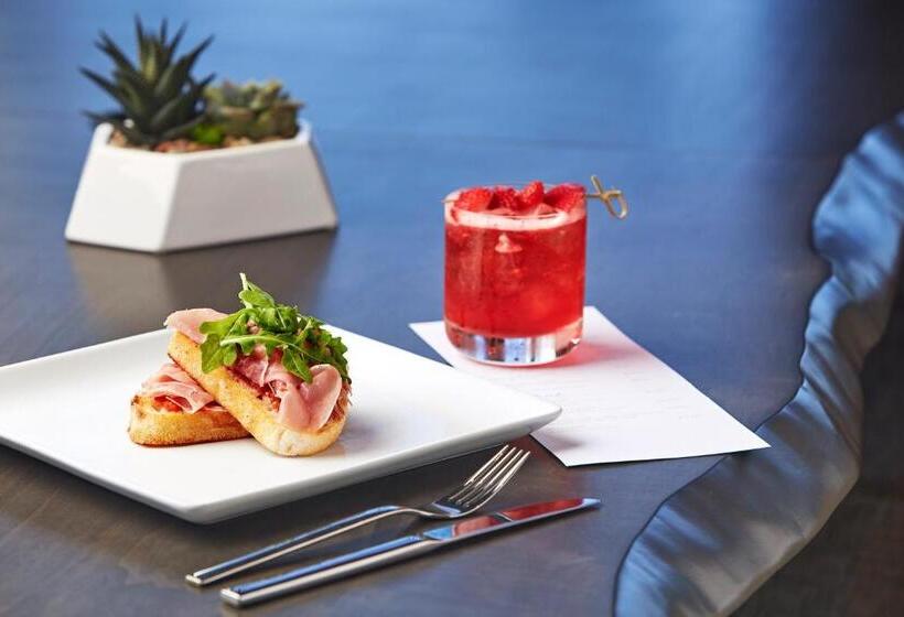 هتل Element Santa Clara