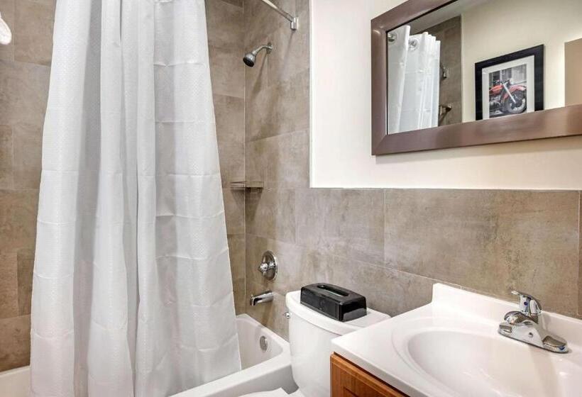 هتل Rodeway Inn Near Hollywood Beach
