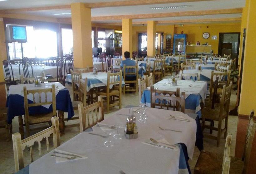 بنسيون Hostal Restaurante Carlos Iii