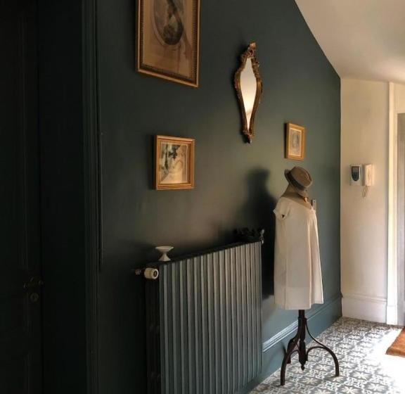 بنسيون Villa Nanteuil