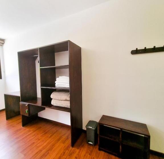 Общежитие Burbi Lake Lodge Monteverde