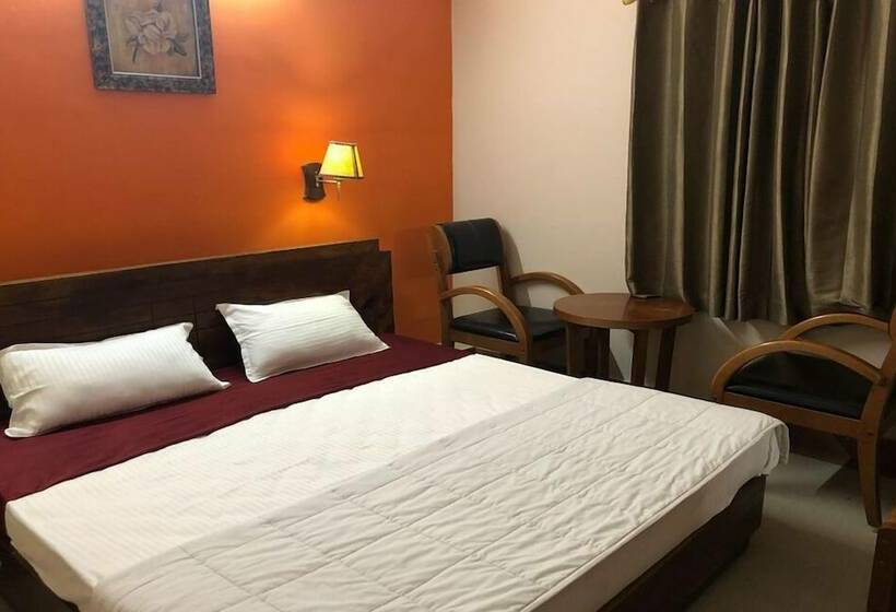 Fabhotel New Blue Homes