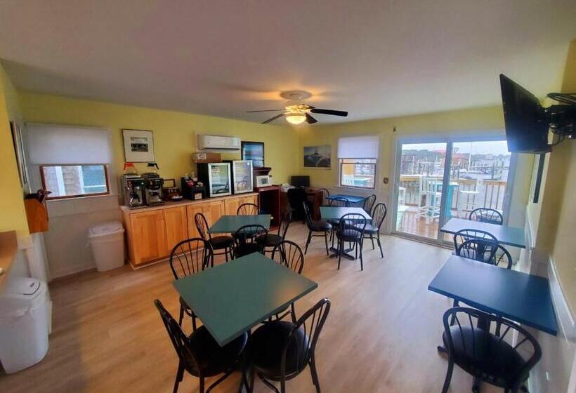 ホテル The Ocracoke Harbor Inn