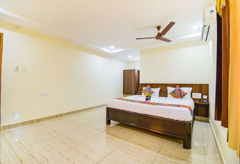 Fabhotel Lotus Grand