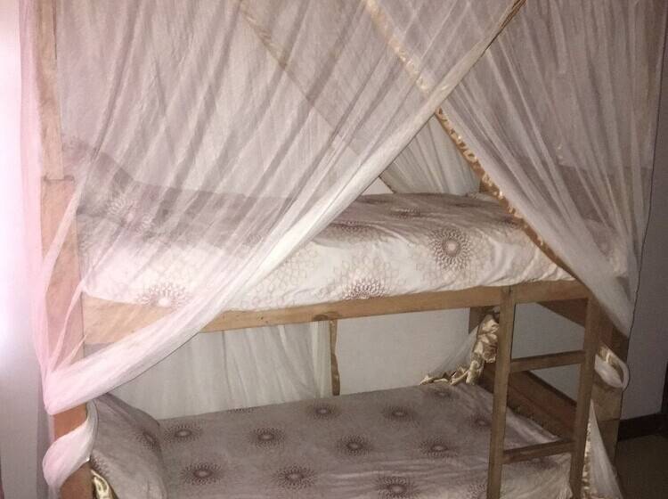 Footprints Hostel