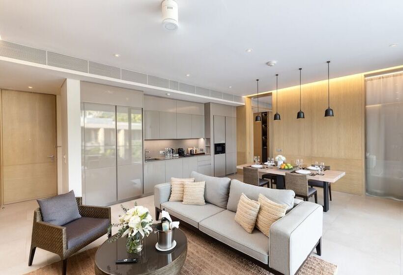 هتل Twinpalms Montazure Phuket Resort
