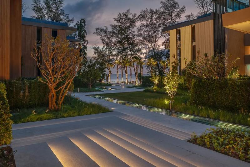 هتل Twinpalms Montazure Phuket Resort