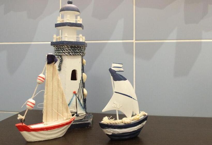 ユースホステル Family House