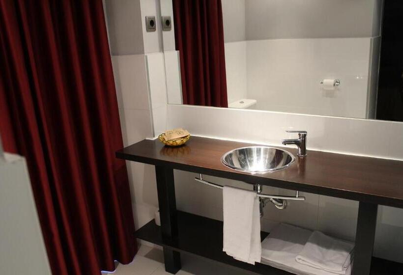 بنسيون Hostal Royal Almorox