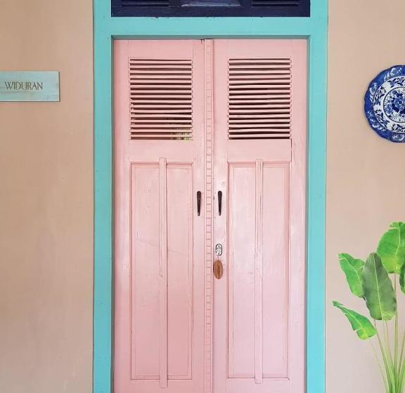 تختخواب و صبحانه Rimba Desa Resort Inn Jepara