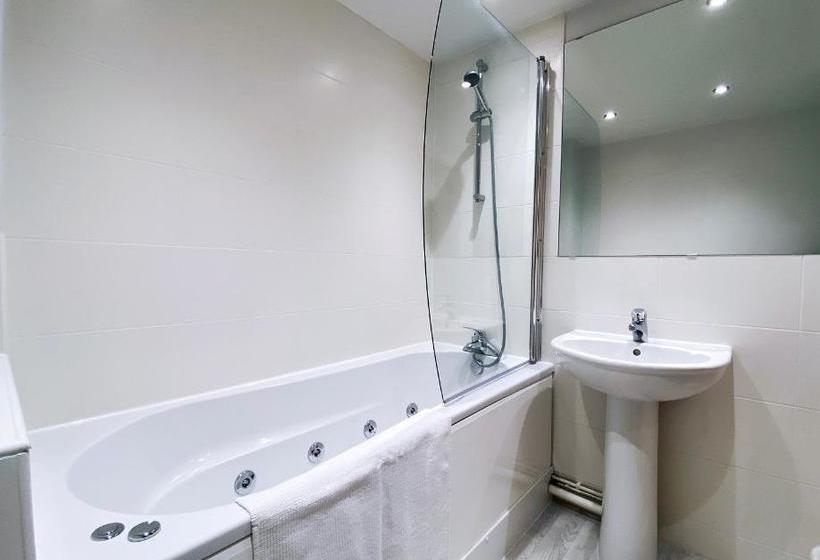 هتل Ur Stay Apartments Leicester