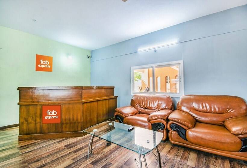 בית מלון כפרי Fabexpress Garden View Inn