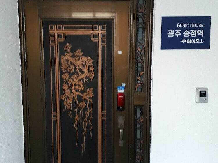 Pensão Gwangju Songjeong Station Guesthouse   Hostel