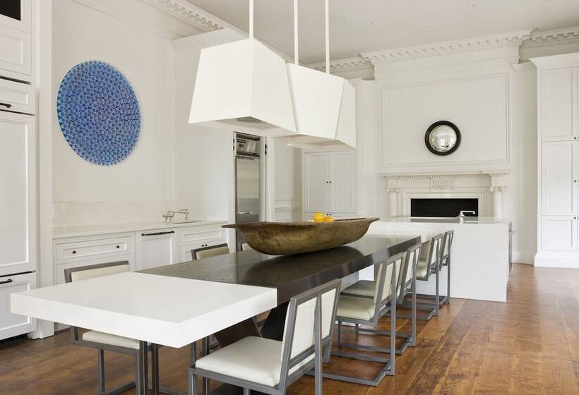 هتل Placemakr Dupont Circle