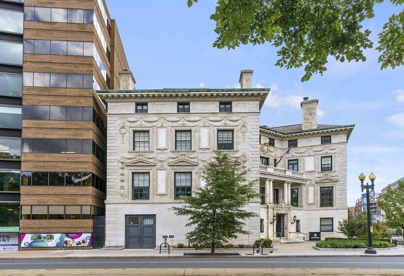 هتل Placemakr Dupont Circle