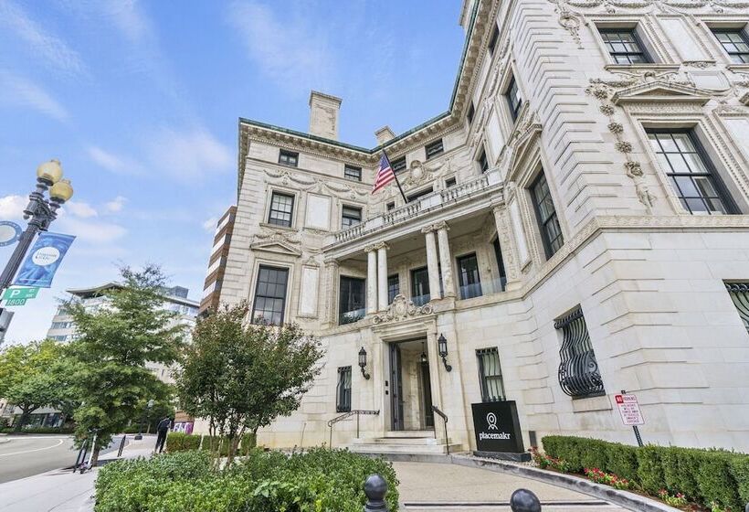 هتل Placemakr Dupont Circle