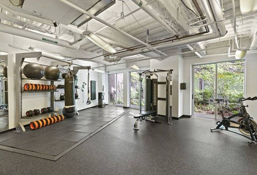 هتل Placemakr Dupont Circle
