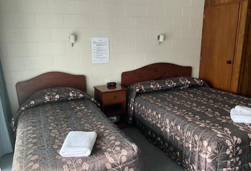 מוטל Helensborough Motor Inn