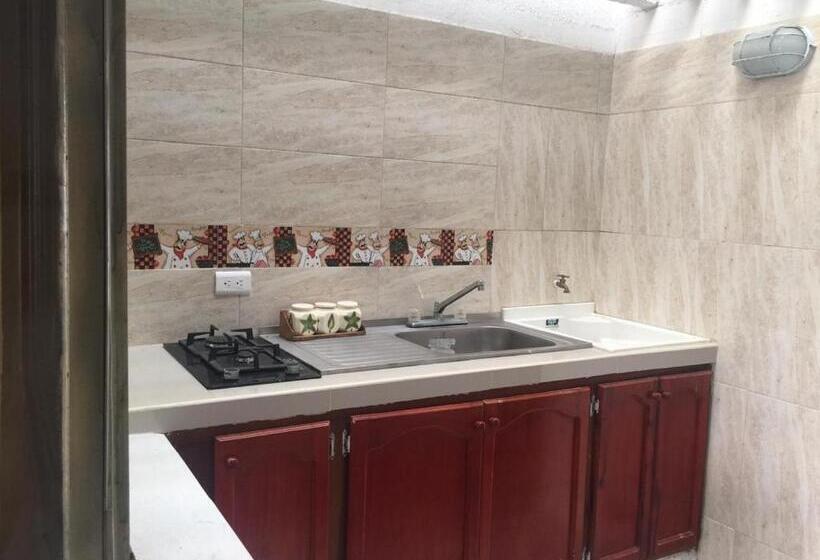 پانسیون Villa Mary Hostal