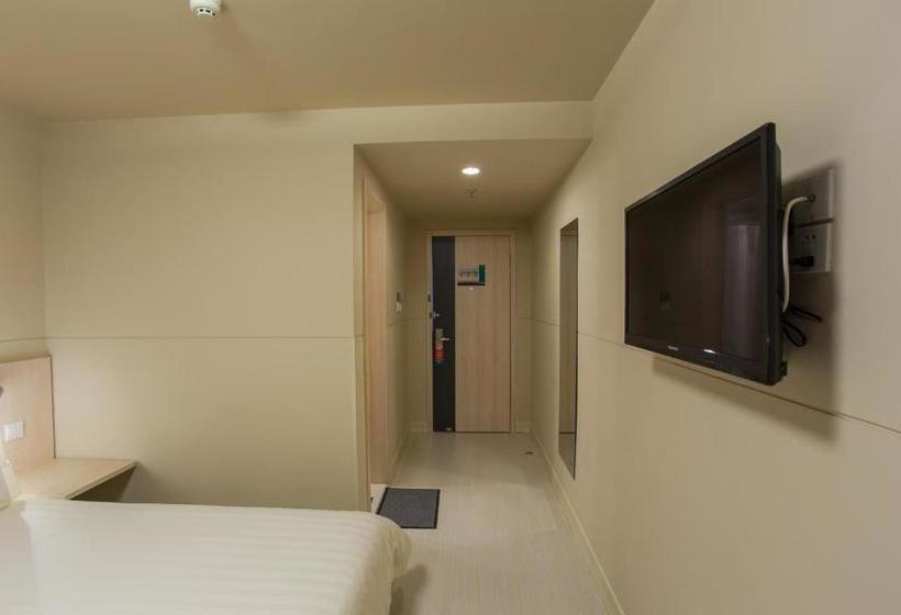 ホテル Jinjiang Inn Wulanchabu Jining Railway Station Xingfu Road