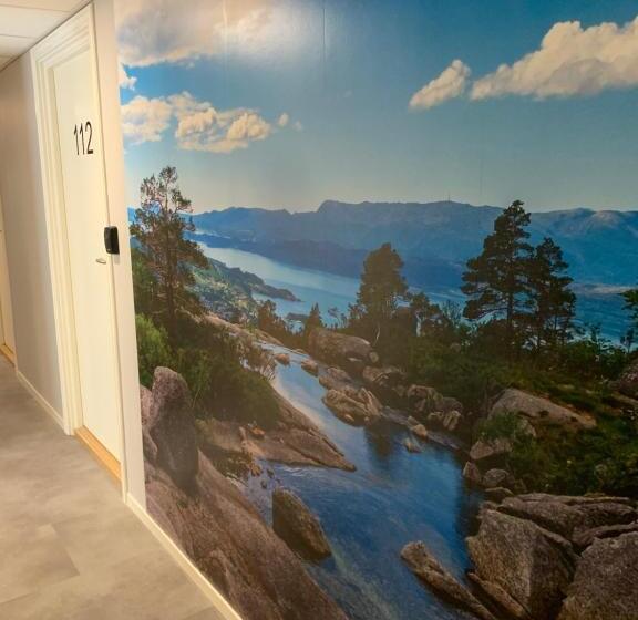펜션 Husnes Sentrum Hotell