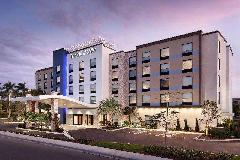 Отель Fairfield Inn & Suites By Marriott Wellington West Palm Beach