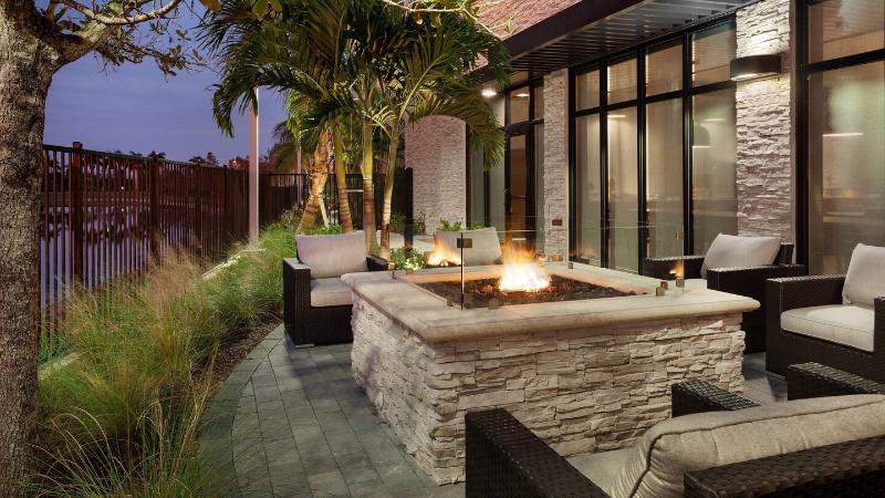 Отель Fairfield Inn & Suites By Marriott Wellington West Palm Beach