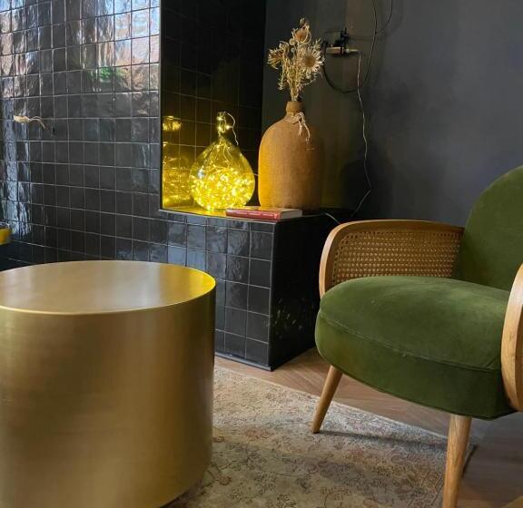 فندق Ostan Hôtel Boutique