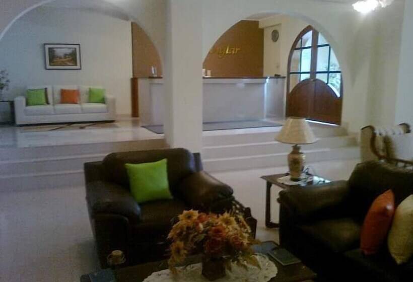 بنسيون Costa Manglar