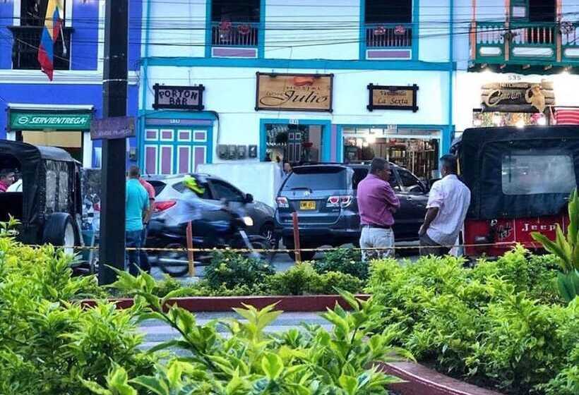 پانسیون Hostal Don Julio