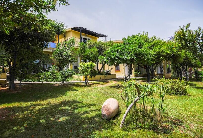 هاستل Bellapais Gardens