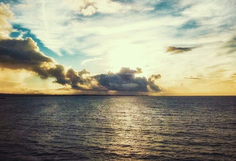 فندق Hideout Okinawa Uruma