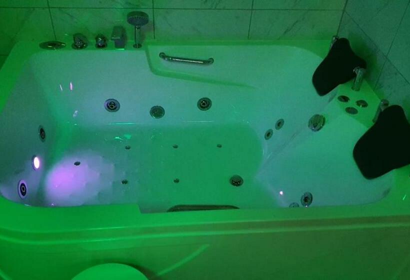 پانسیون Deltix Apartments