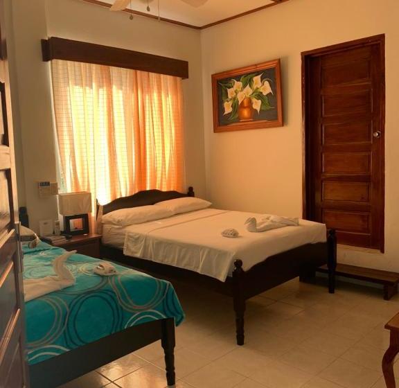 פנסיון Fernando S Seaside Guest House