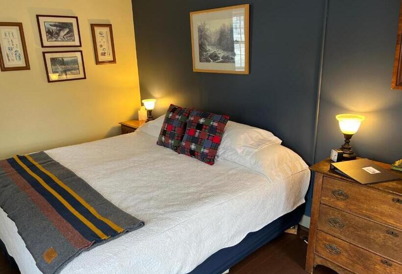 הוסטל Shoreham Inn Bed & Breakfast