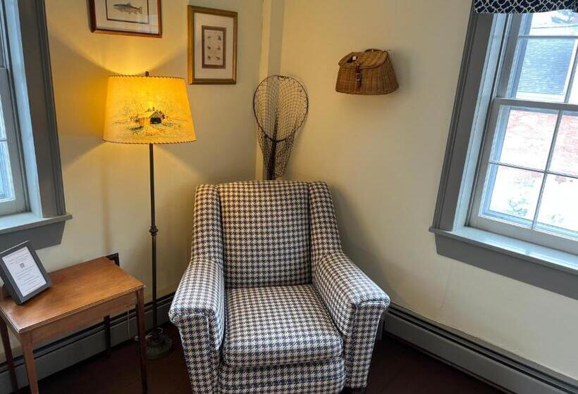 הוסטל Shoreham Inn Bed & Breakfast