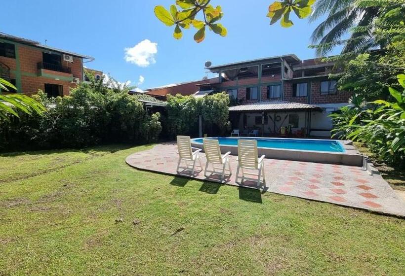 هتل Bahía Yubarta