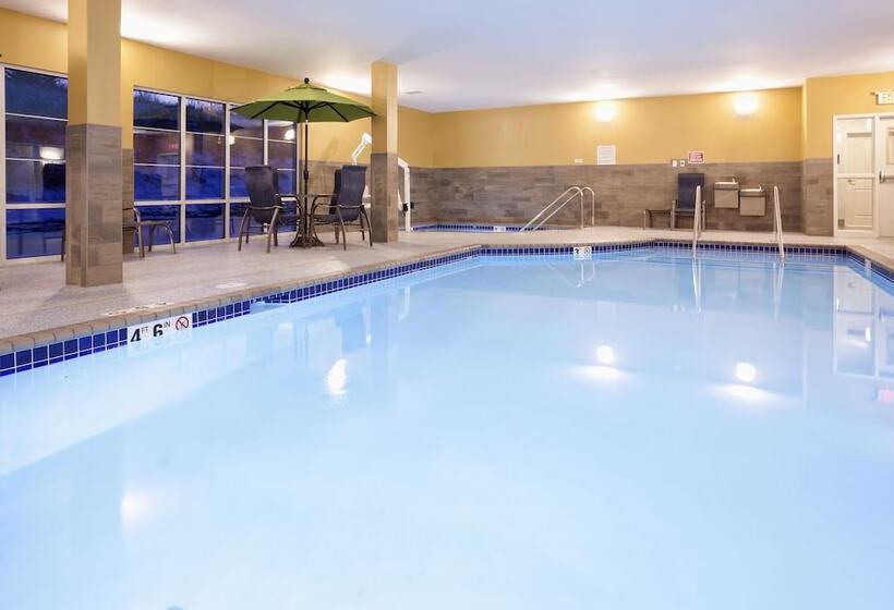 Grandstay Hotel & Suites