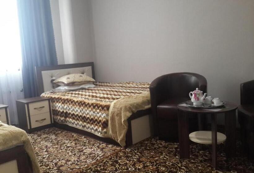 בית מלון כפרי Umariyon