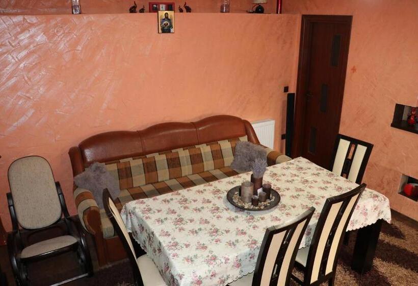 بنسيون Amelia House