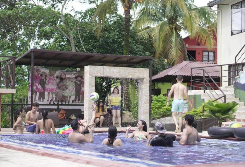 پانسیون Nuevo Oeste